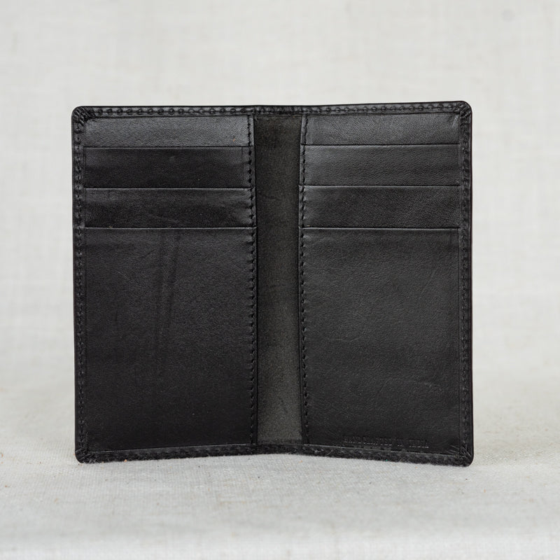 Vertical Wallet by Elevate in black